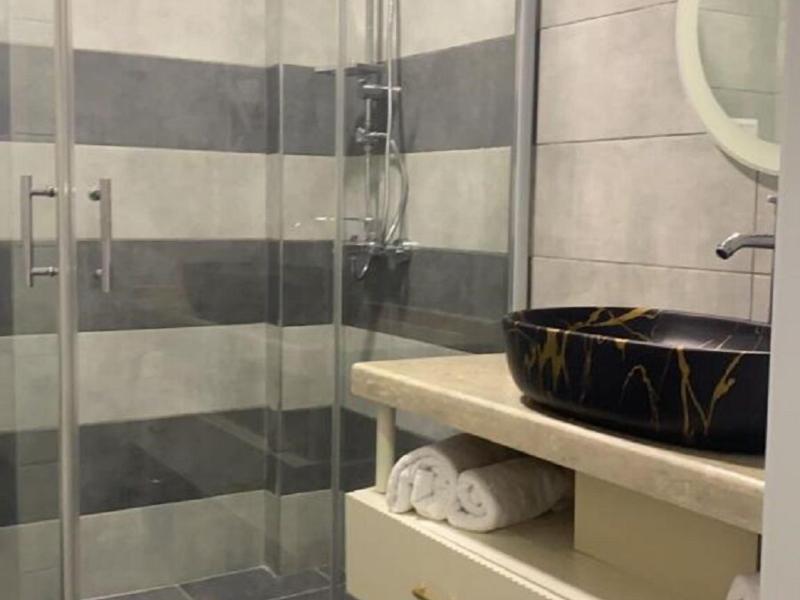 Essam Deluxe Hotel