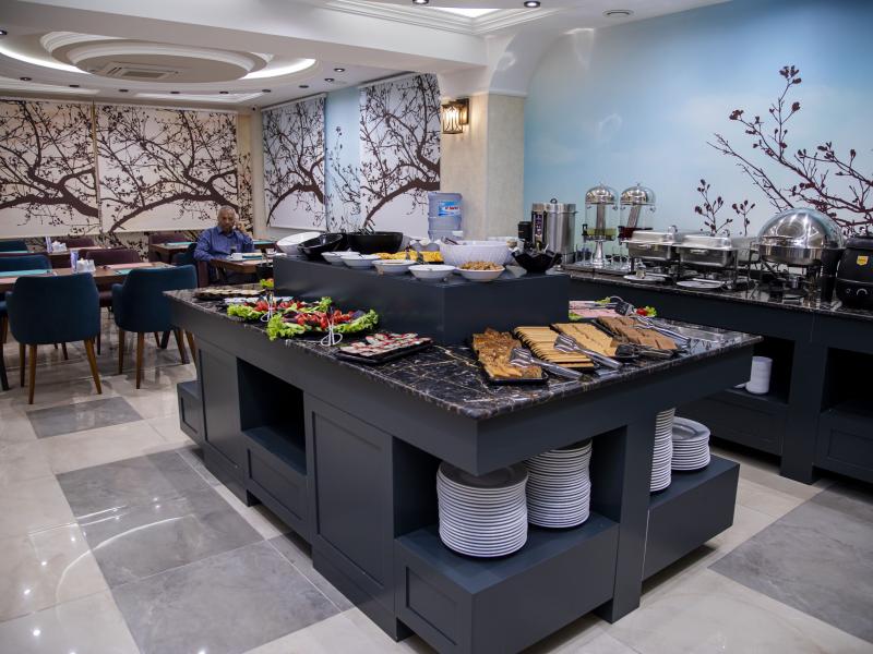 Essam Deluxe Hotel