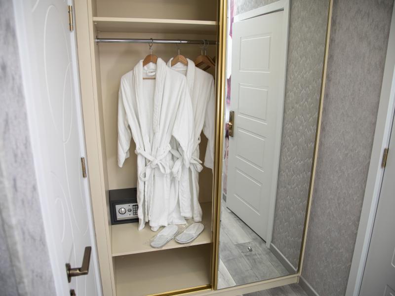 Essam Deluxe Hotel
