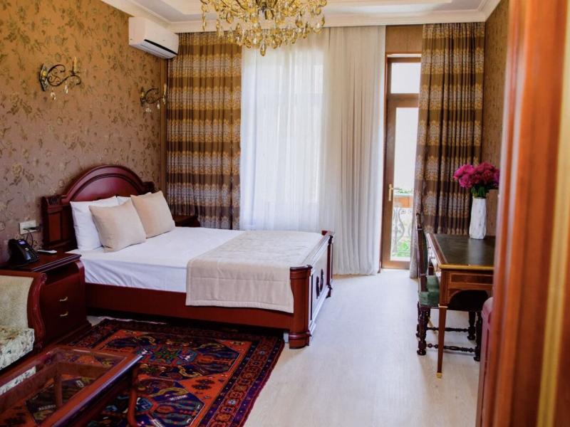 Royal Antique Boutique Hotel