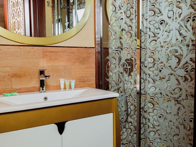 Royal Antique Boutique Hotel