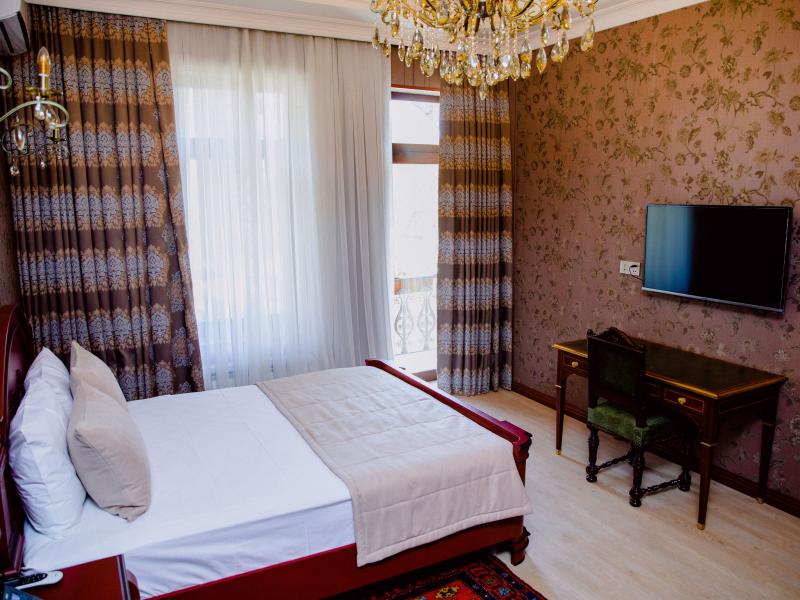 Royal Antique Boutique Hotel