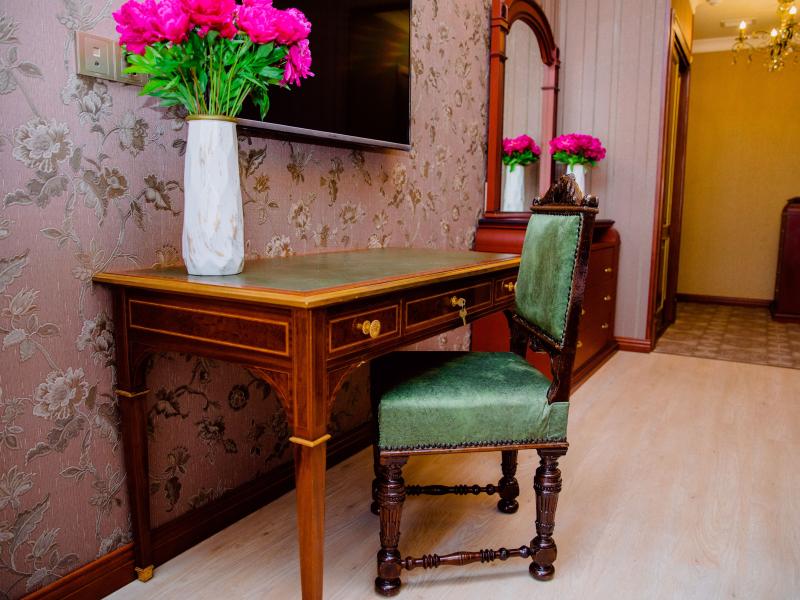Royal Antique Boutique Hotel