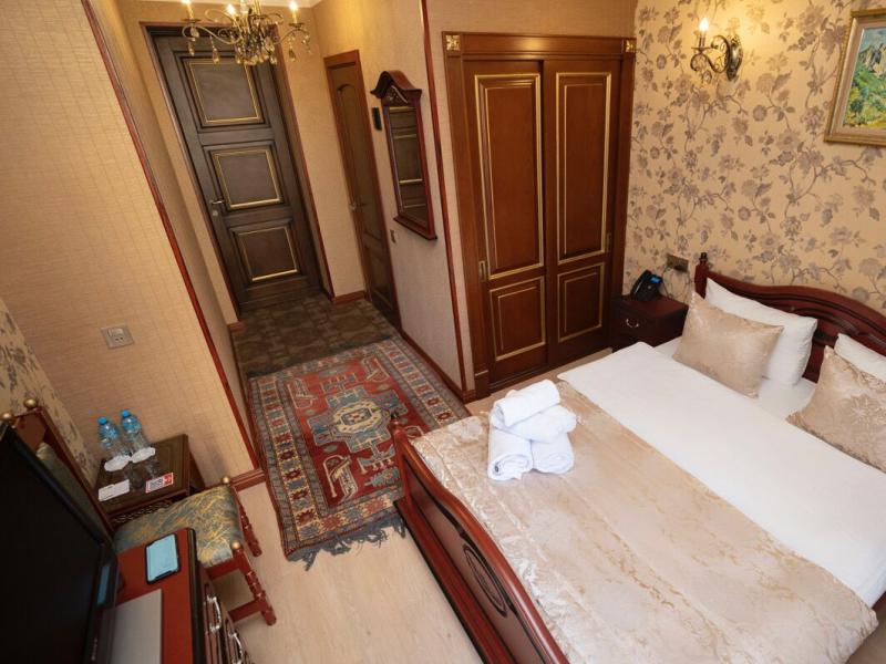 Royal Antique Boutique Hotel