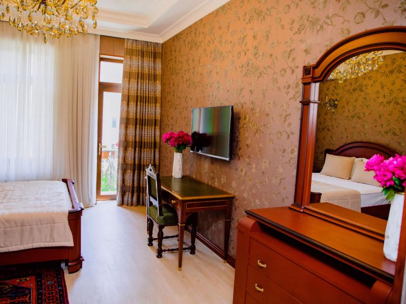 Royal Antique Boutique Hotel