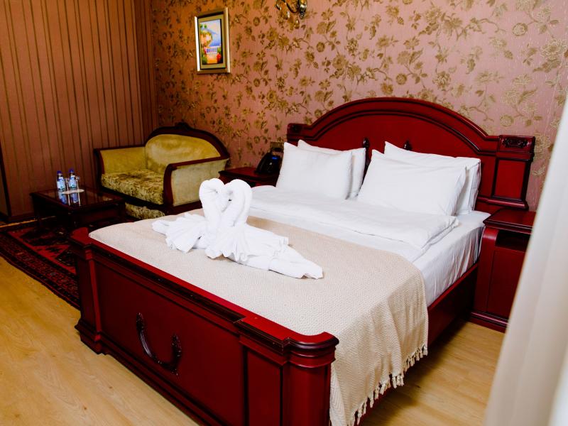 Royal Antique Boutique Hotel