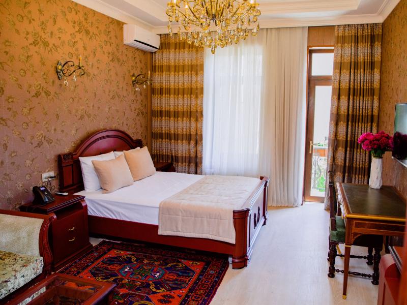 Royal Antique Boutique Hotel
