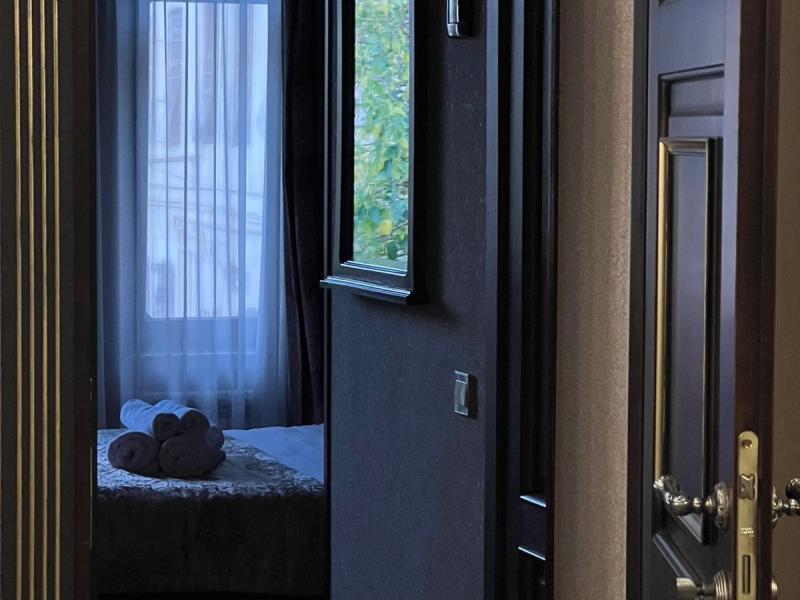 Royal Antique Boutique Hotel