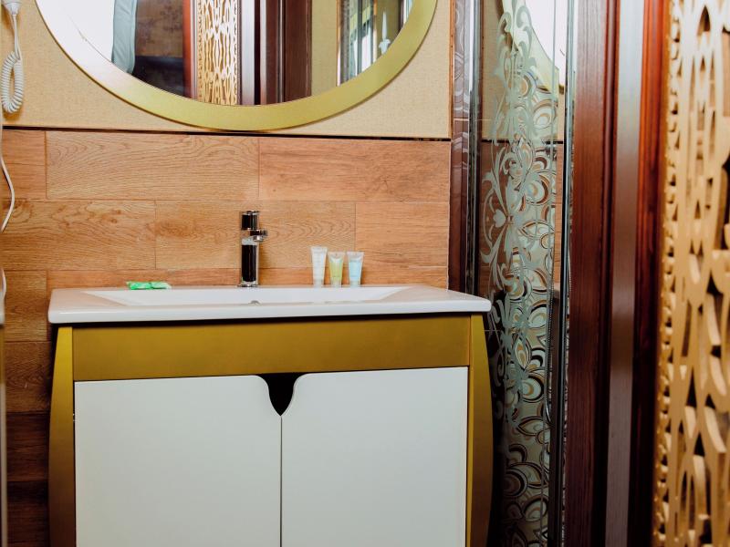 Royal Antique Boutique Hotel