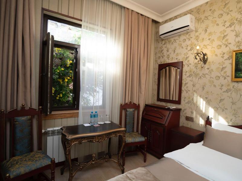 Royal Antique Boutique Hotel