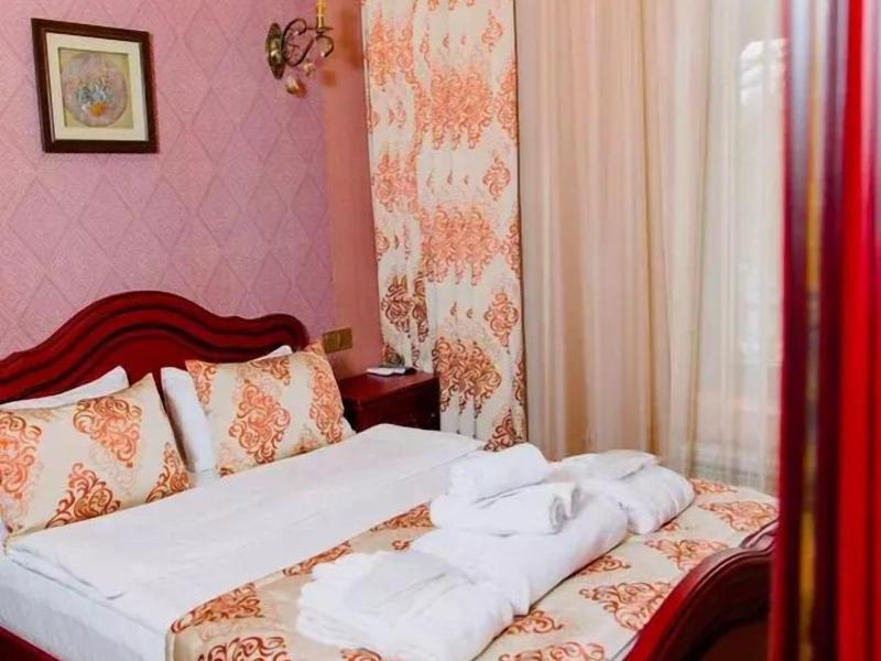 Royal Antique Boutique Hotel