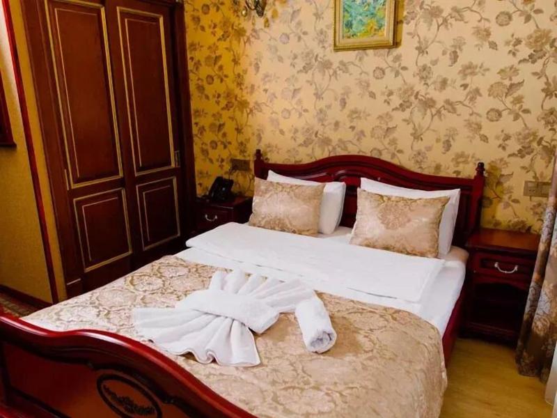 Royal Antique Boutique Hotel