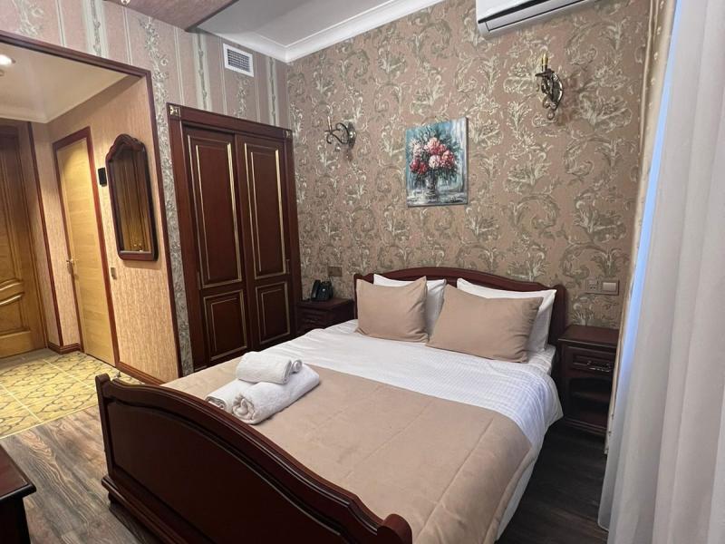 Royal Antique Boutique Hotel