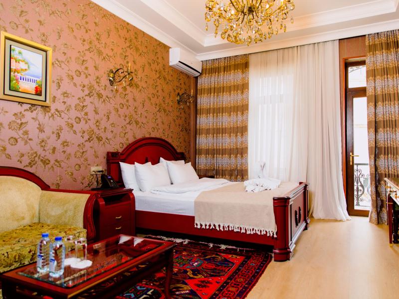 Royal Antique Boutique Hotel