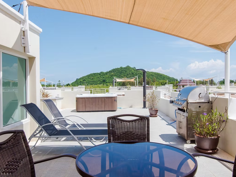 Oriental Beach Pearl Resort