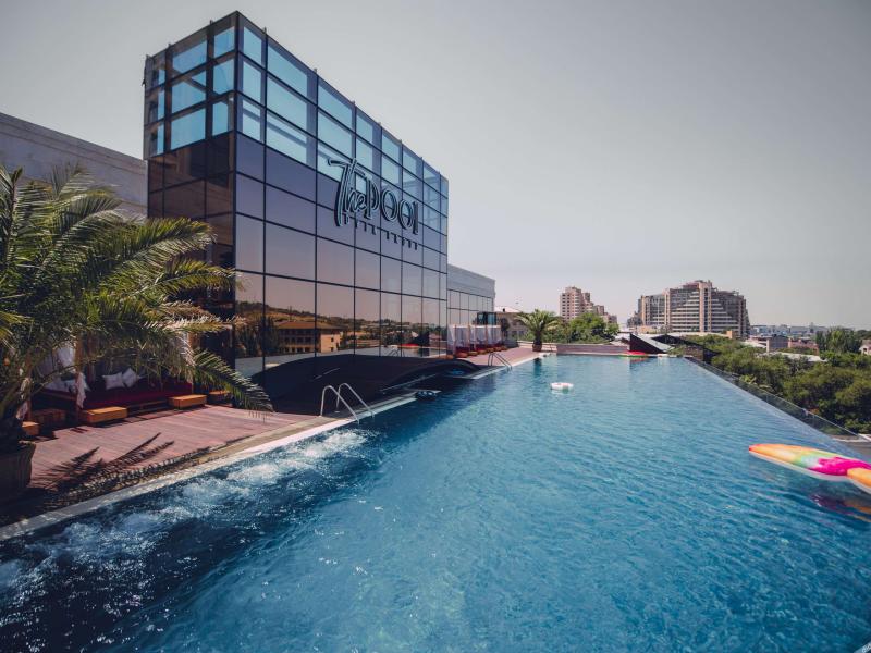 Seven Visions Resort and Places the Dvin