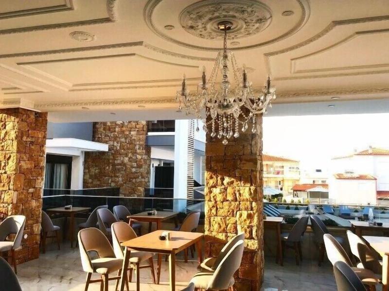 Agnes Deluxe Hotel