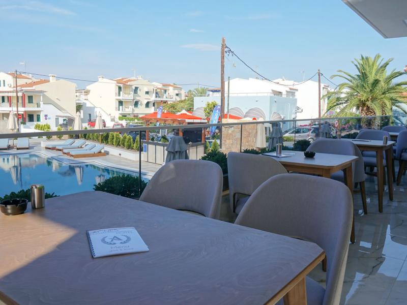 Agnes Deluxe Hotel