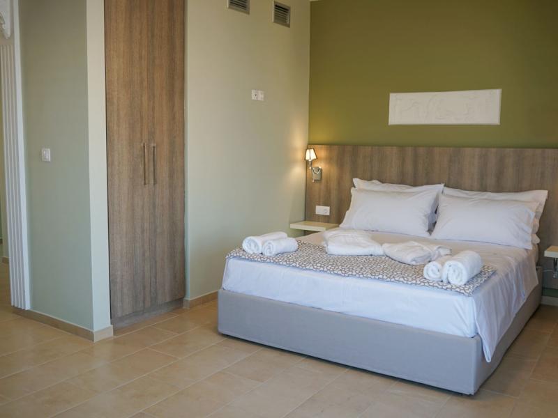 Agnes Deluxe Hotel