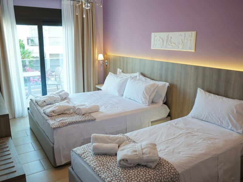 Agnes Deluxe Hotel