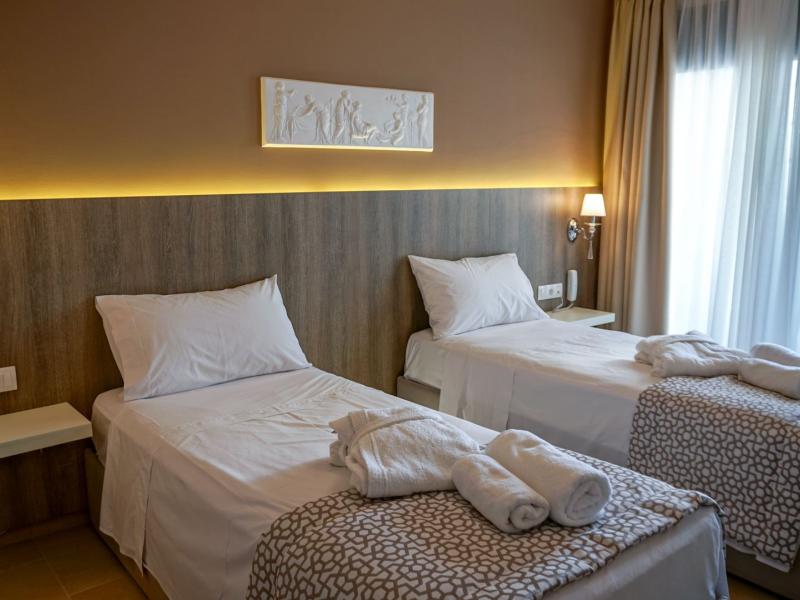 Agnes Deluxe Hotel