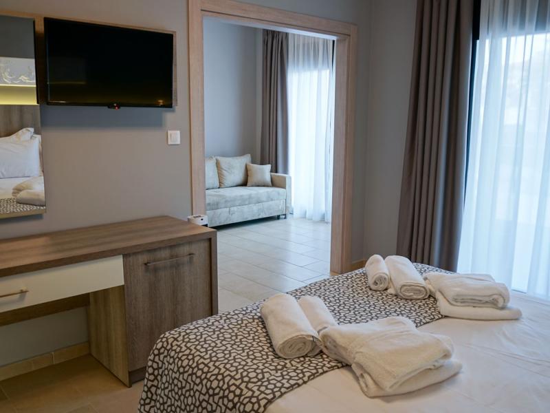 Agnes Deluxe Hotel