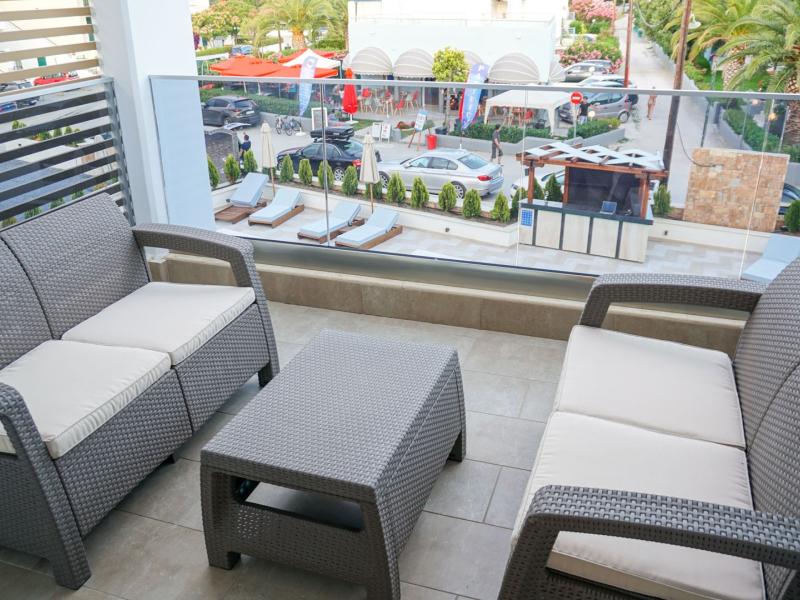 Agnes Deluxe Hotel