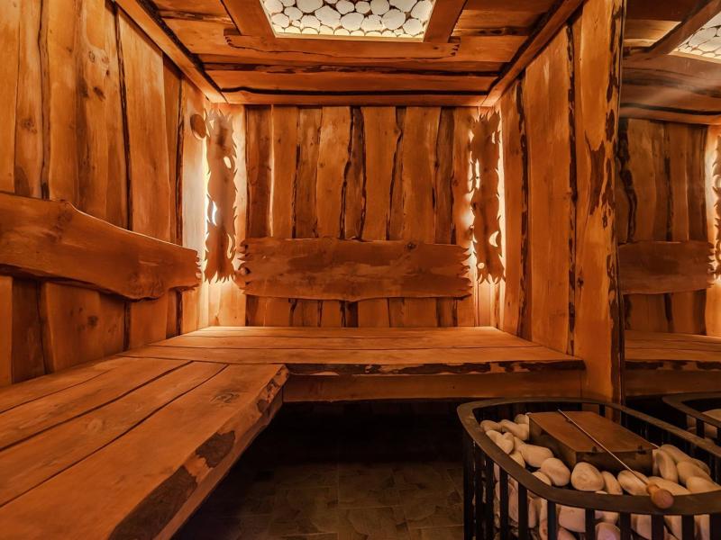 Astra Montale Family