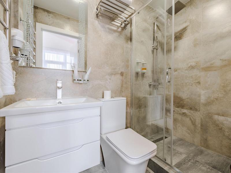 Astra Montale Family