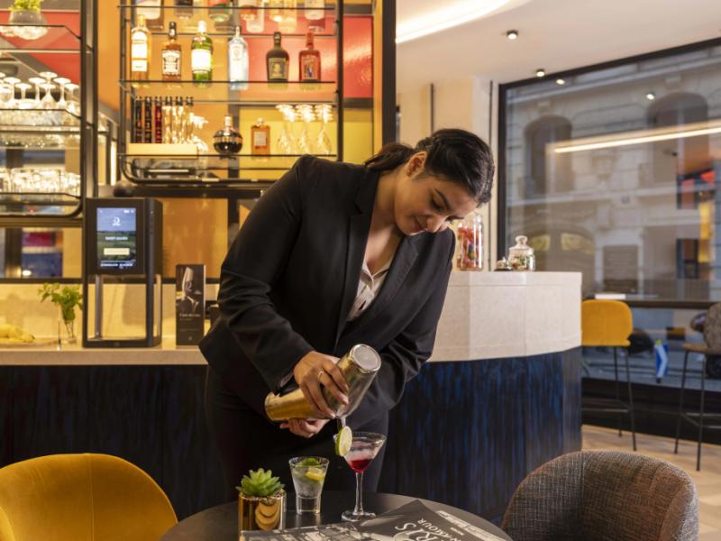 Le 12 Hotel