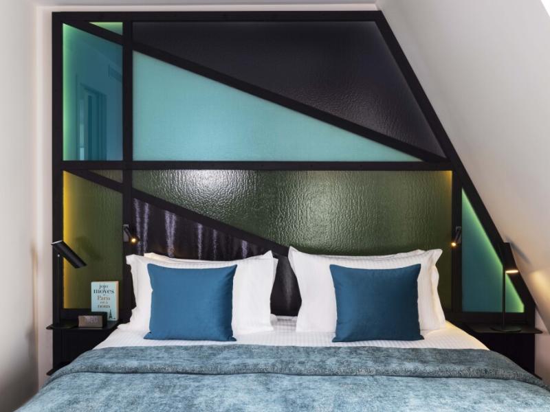 Le 12 Hotel