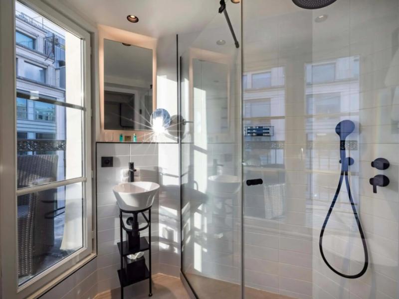 Le 12 Hotel
