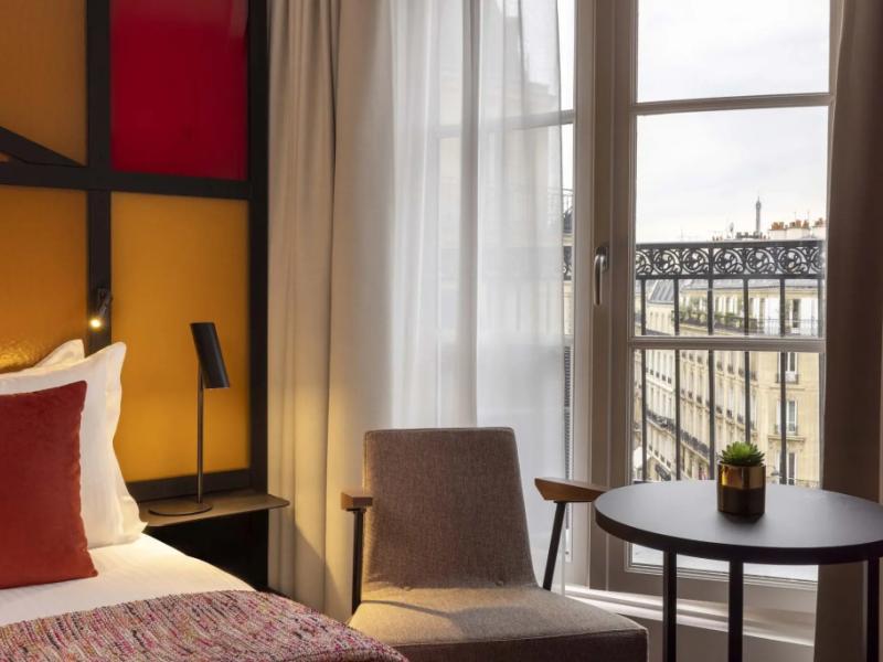 Le 12 Hotel