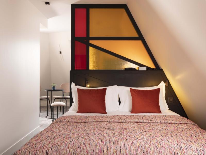 Le 12 Hotel
