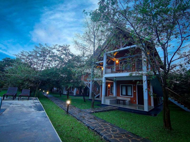 Elephas Resort & Spa