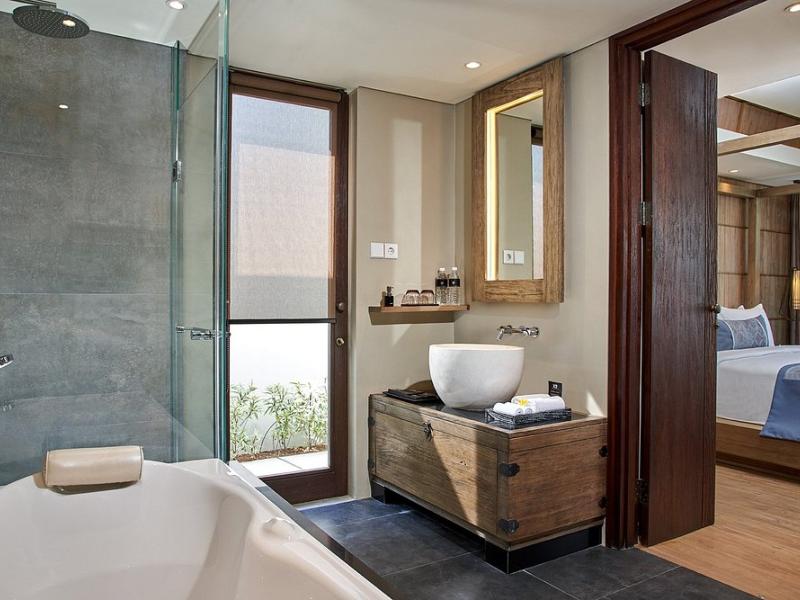 Cross Bali Breakers Resort