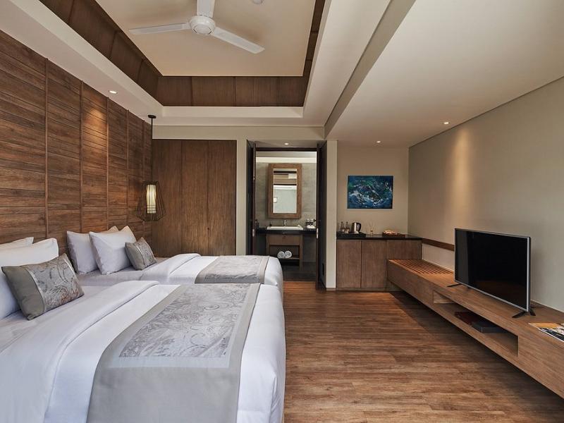 Cross Bali Breakers Resort