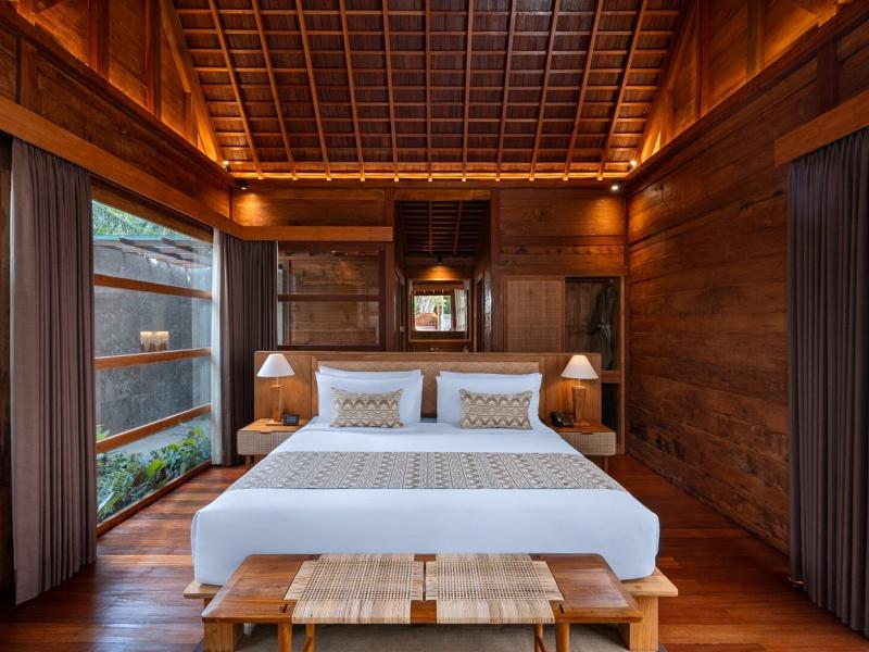 Unagi Wooden Villa by Emana