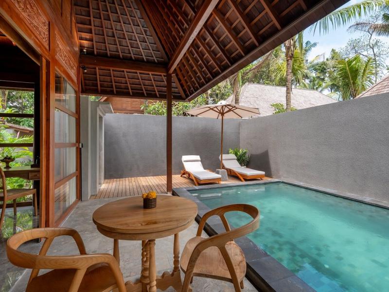 Unagi Wooden Villa by Emana