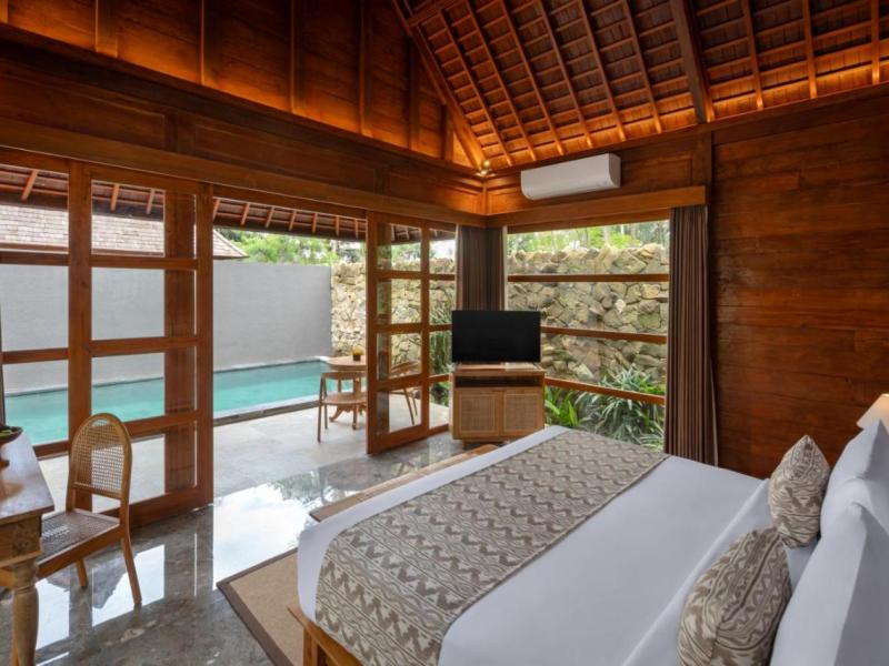 Unagi Wooden Villa by Emana