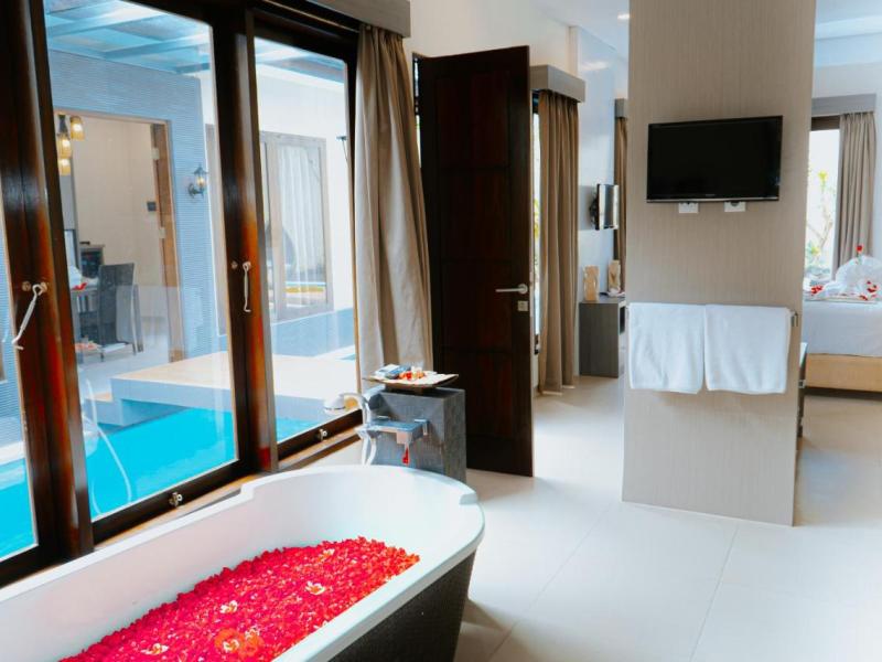 Luxotic Private Villa and Resort