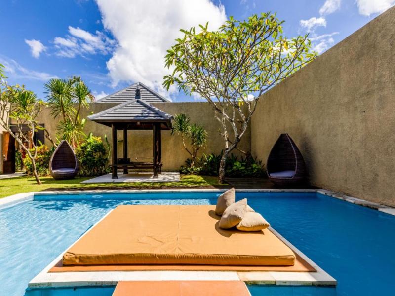 Luxotic Private Villa and Resort