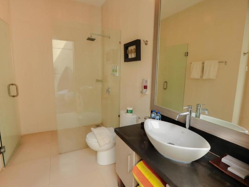 Luxotic Private Villa and Resort