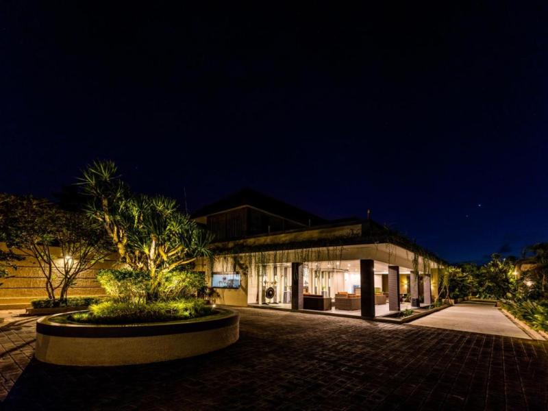 Luxotic Private Villa and Resort