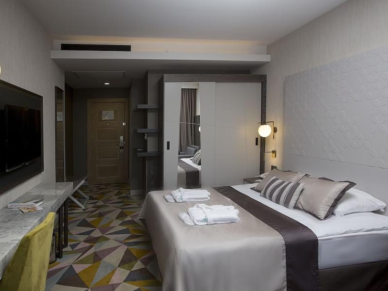 Fame Residence Lara & Spa