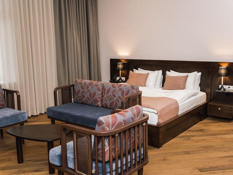 Makmani Hotel