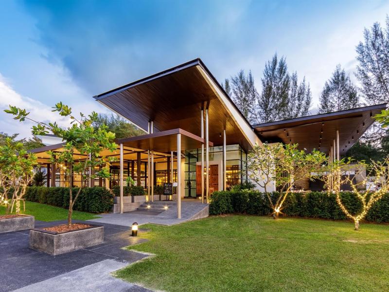JW Marriott Khao Lak Resort Suites
