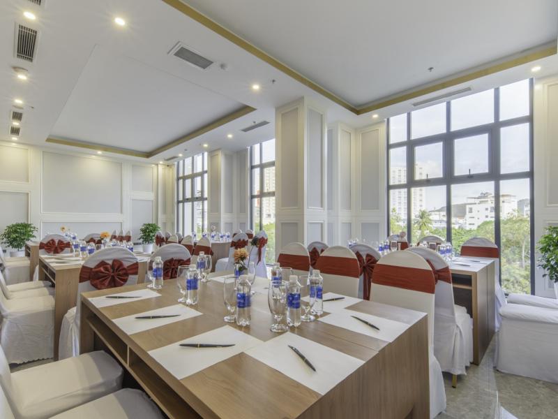 Avari Hotel Nha Trang