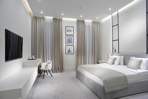 Neos Hotel