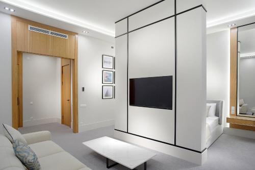 Neos Hotel